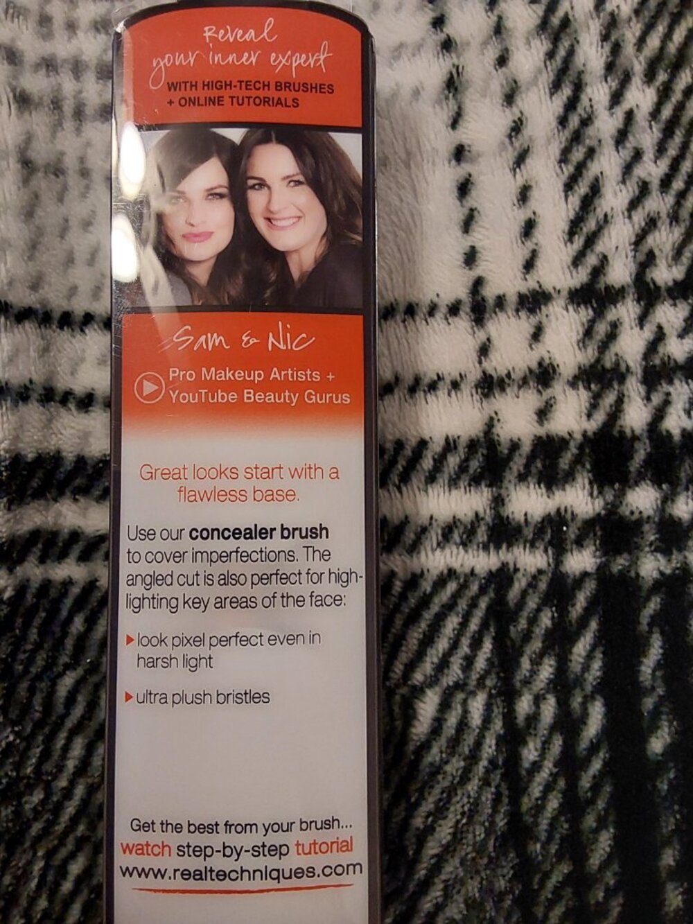 REAL  TECHNIQUES CONCEALER BRUSH BRAND NEW SEALED. HIGH DEFINITION.Q - Picture 4 of 5